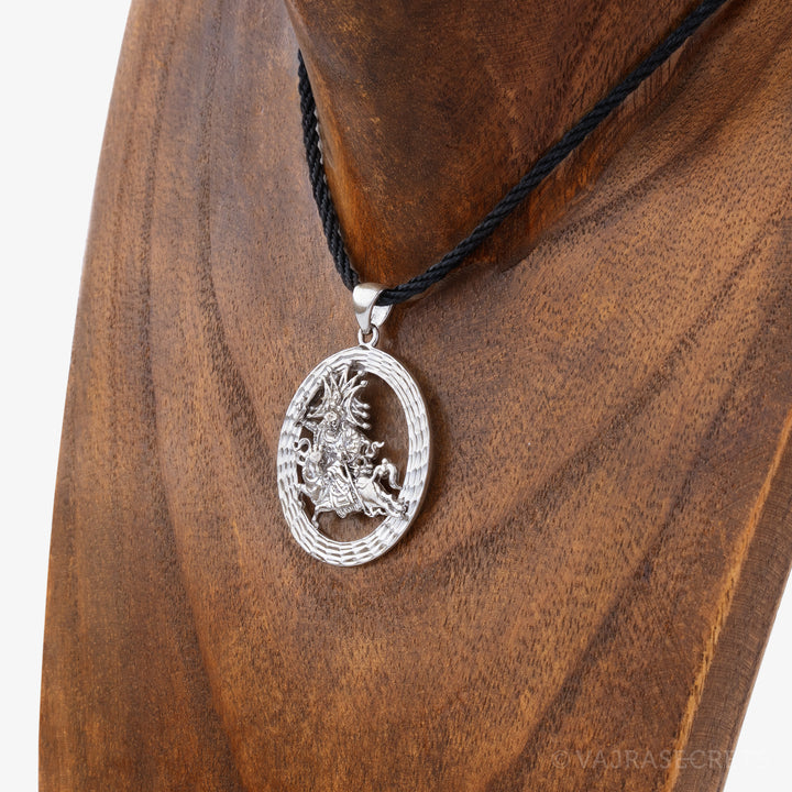 Setrap Emptiness Oval Pendant with Diamond Cut Finish