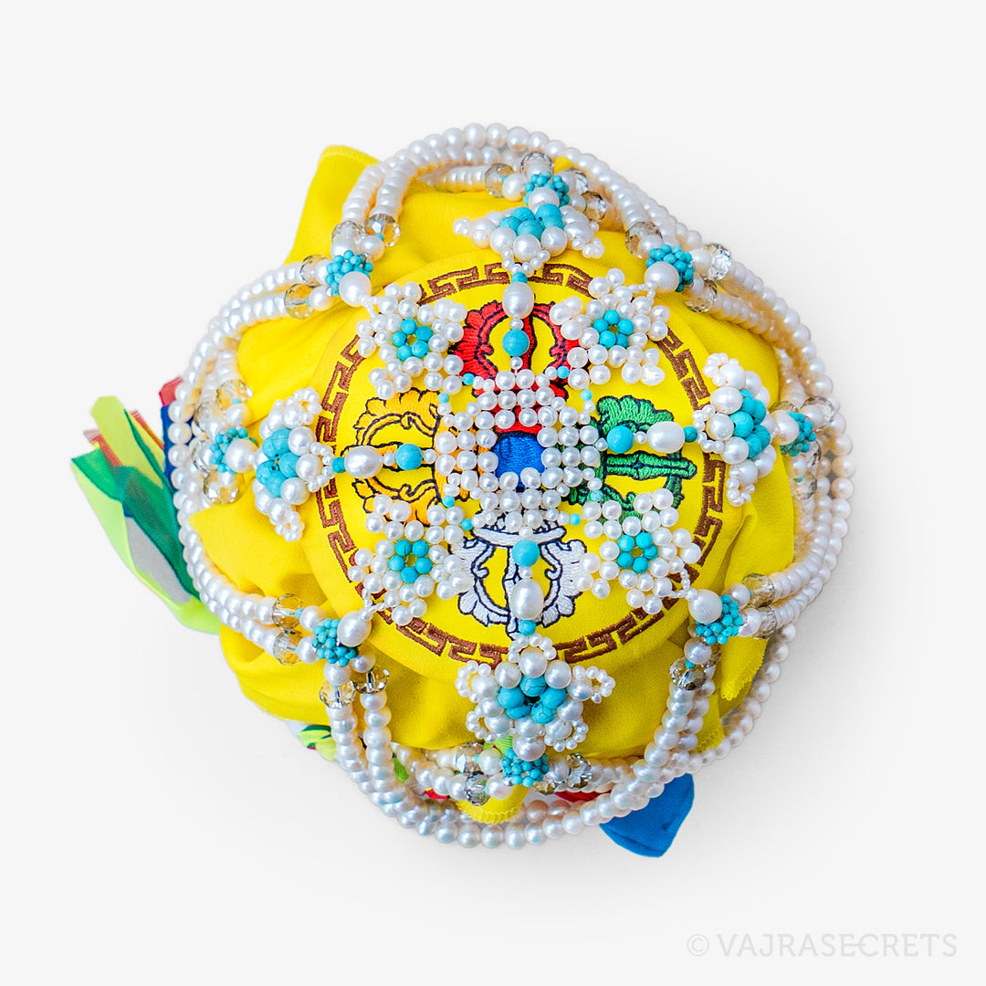 Pearl Offerings for Wealth Vase