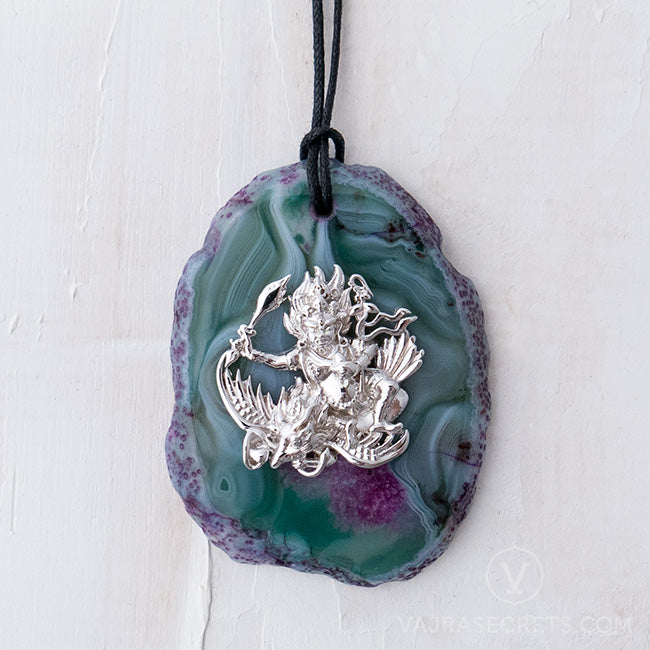 Trakze Pendant with Green Banded Agate